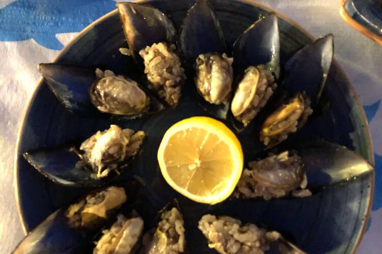 Midyeci Sehmus Usta Nin Yeri Gundogan Bodrum